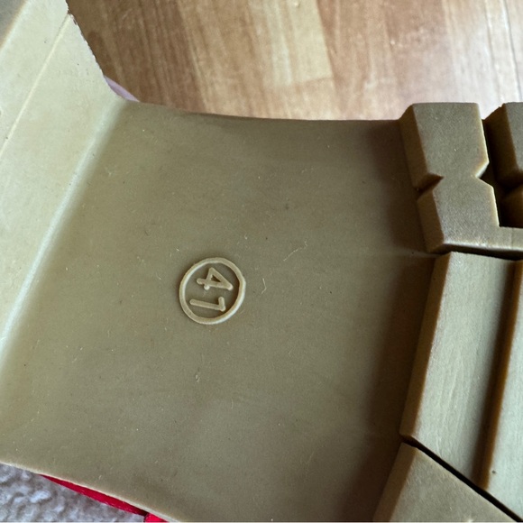 Red suede like heeled booties with Sherpa like trim size 8.5 - Picture 11 of 16